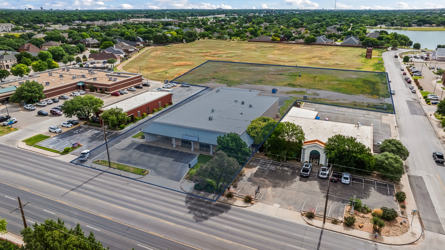 7705 Quaker Ave, Lubbock, TX for Sale