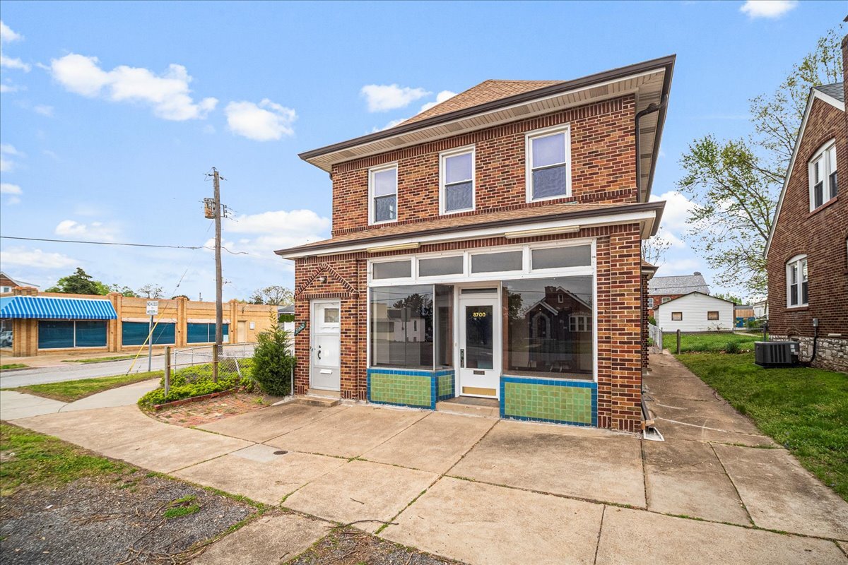 8700 Gravois Rd, Saint Louis, MO for Sale