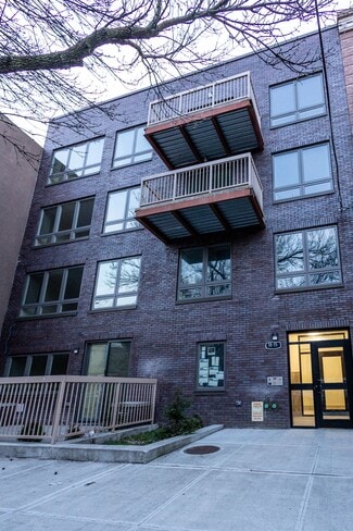 Ridgewood, NY Apartments - 1815 Linden St