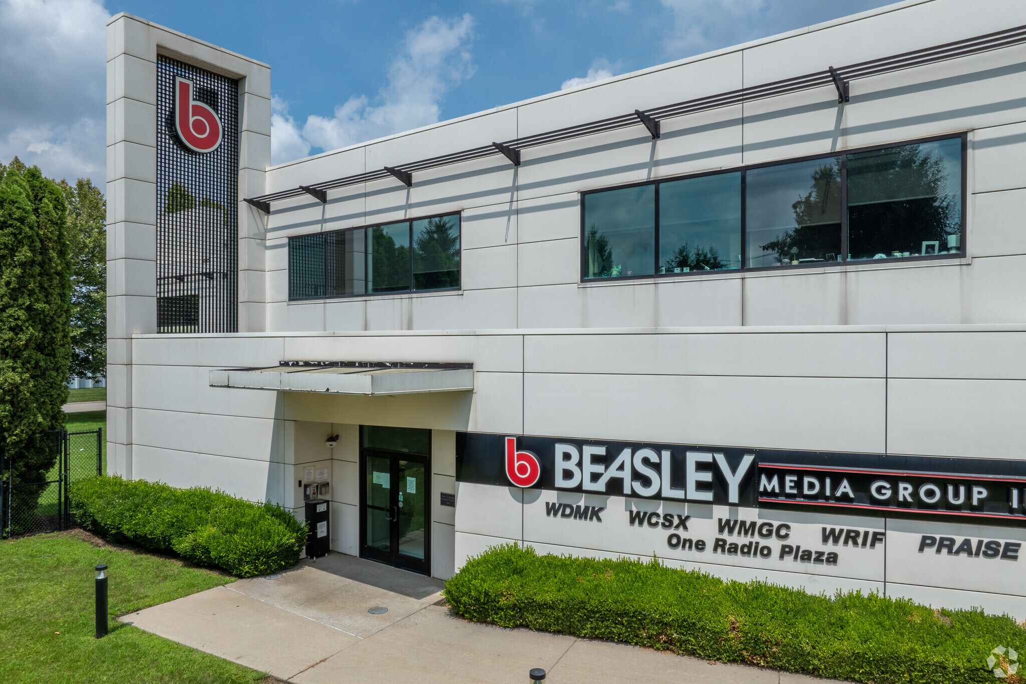 1 Radio Plaza St, Ferndale, MI for Rent