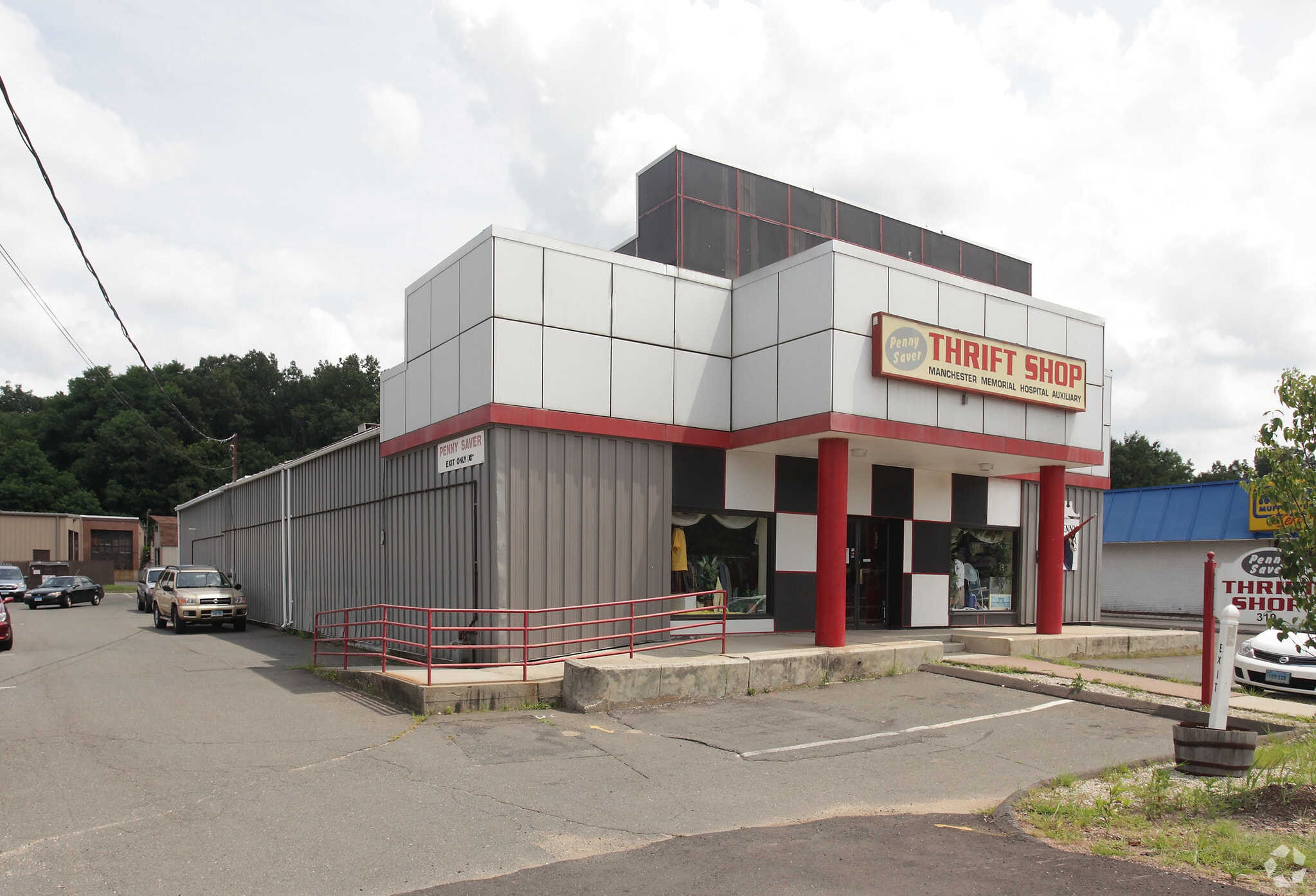 319 Broad St, Manchester, CT for Rent