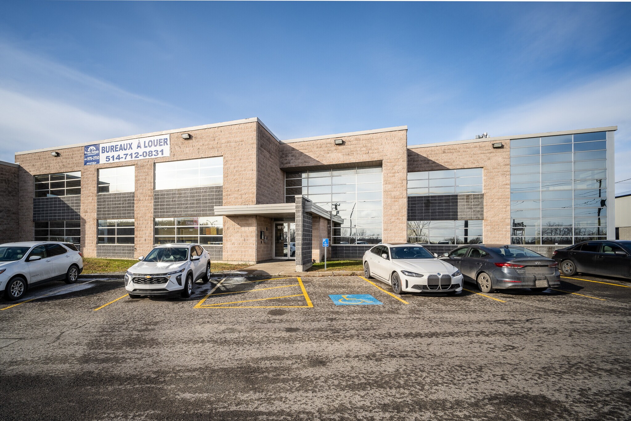 1919-1933 Boul Lionel-Bertrand, Boisbriand, QC for Rent