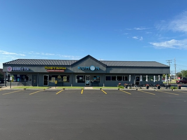 6393-6493 Farmington Rd, West Bloomfield, MI for Sale