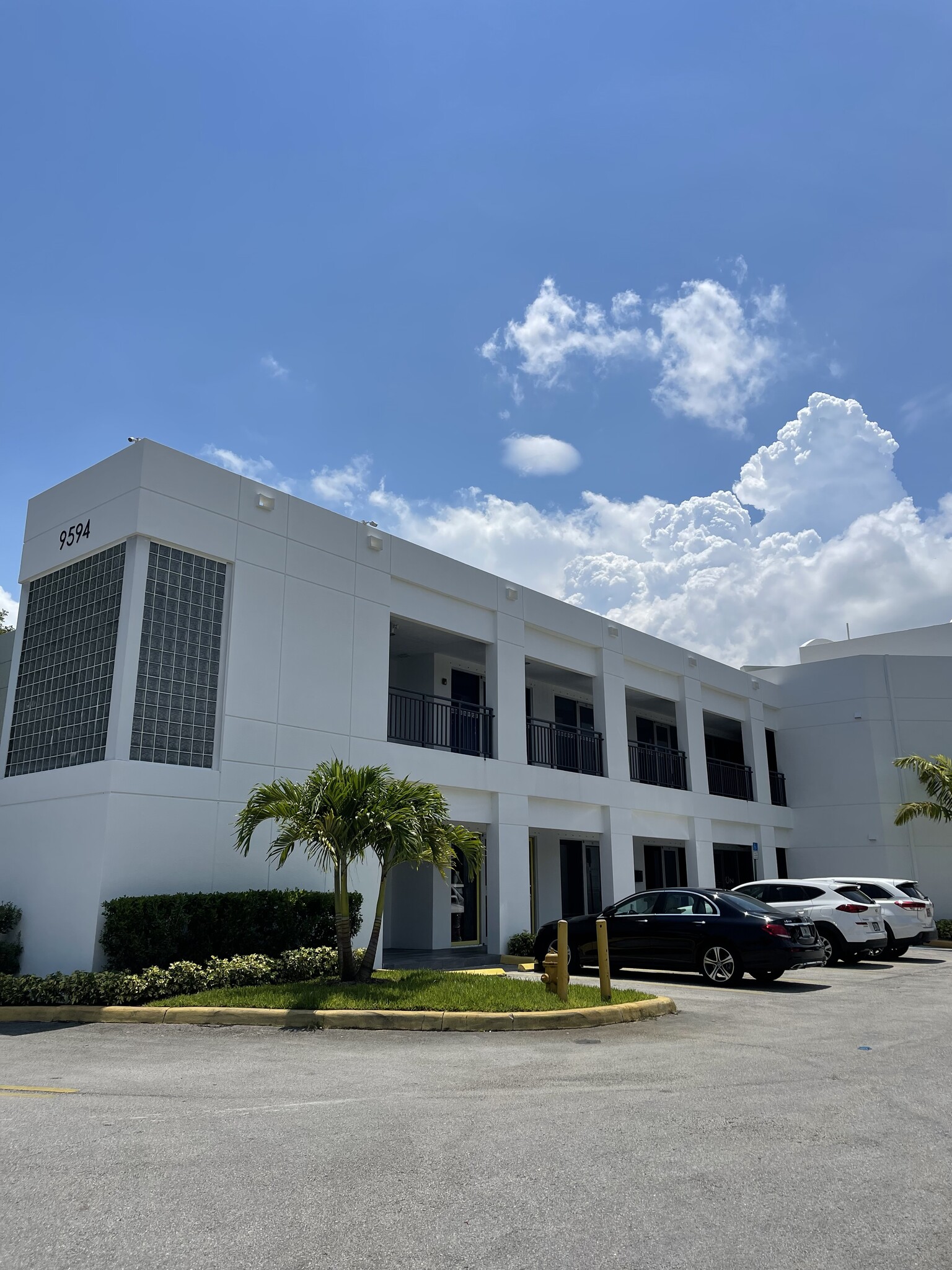9550-9594 NW 41st St, Doral, FL for Rent