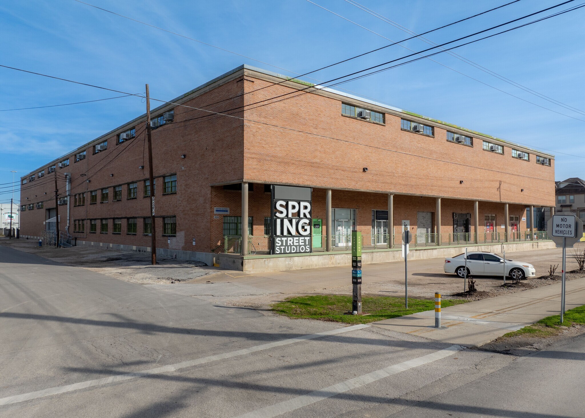 1824 Spring St, Houston, TX for Rent