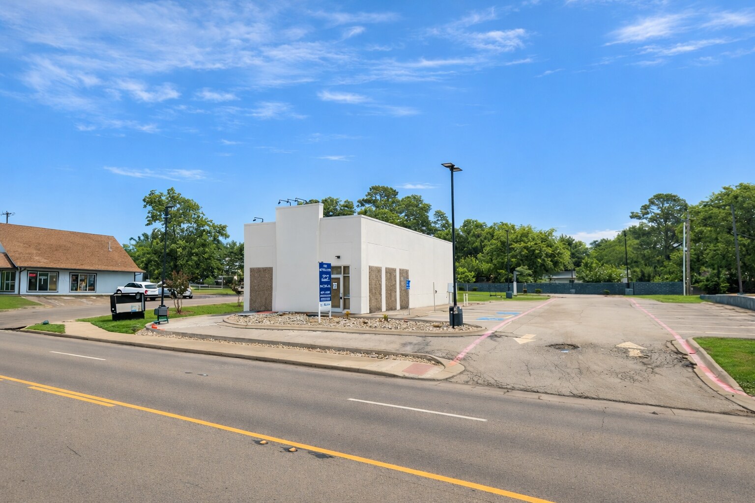 900 Gilmer St, Sulphur Springs, TX for Sale