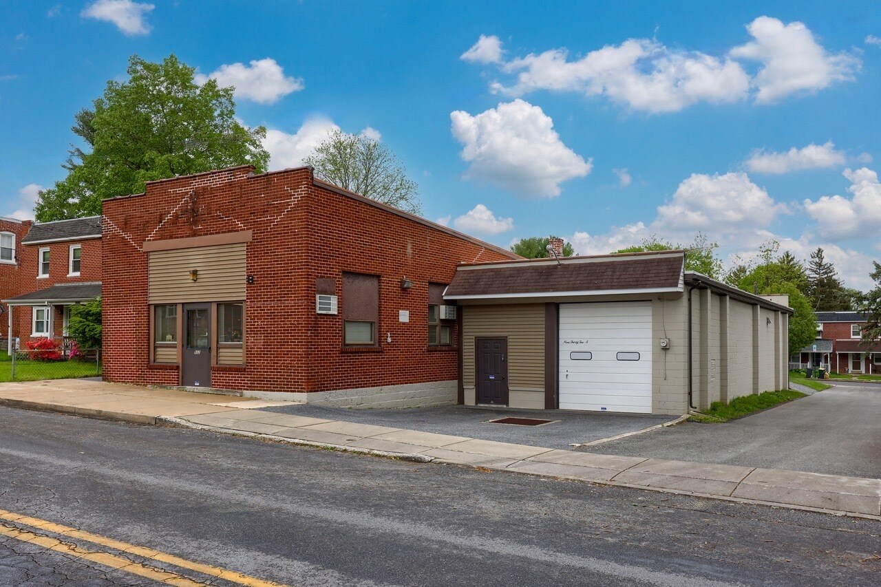 932 High St Lancaster, PA 17603 Flex Property for Lease on
