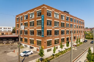 Montréal, QC Flex - 6829-6845 Av de l'Épée