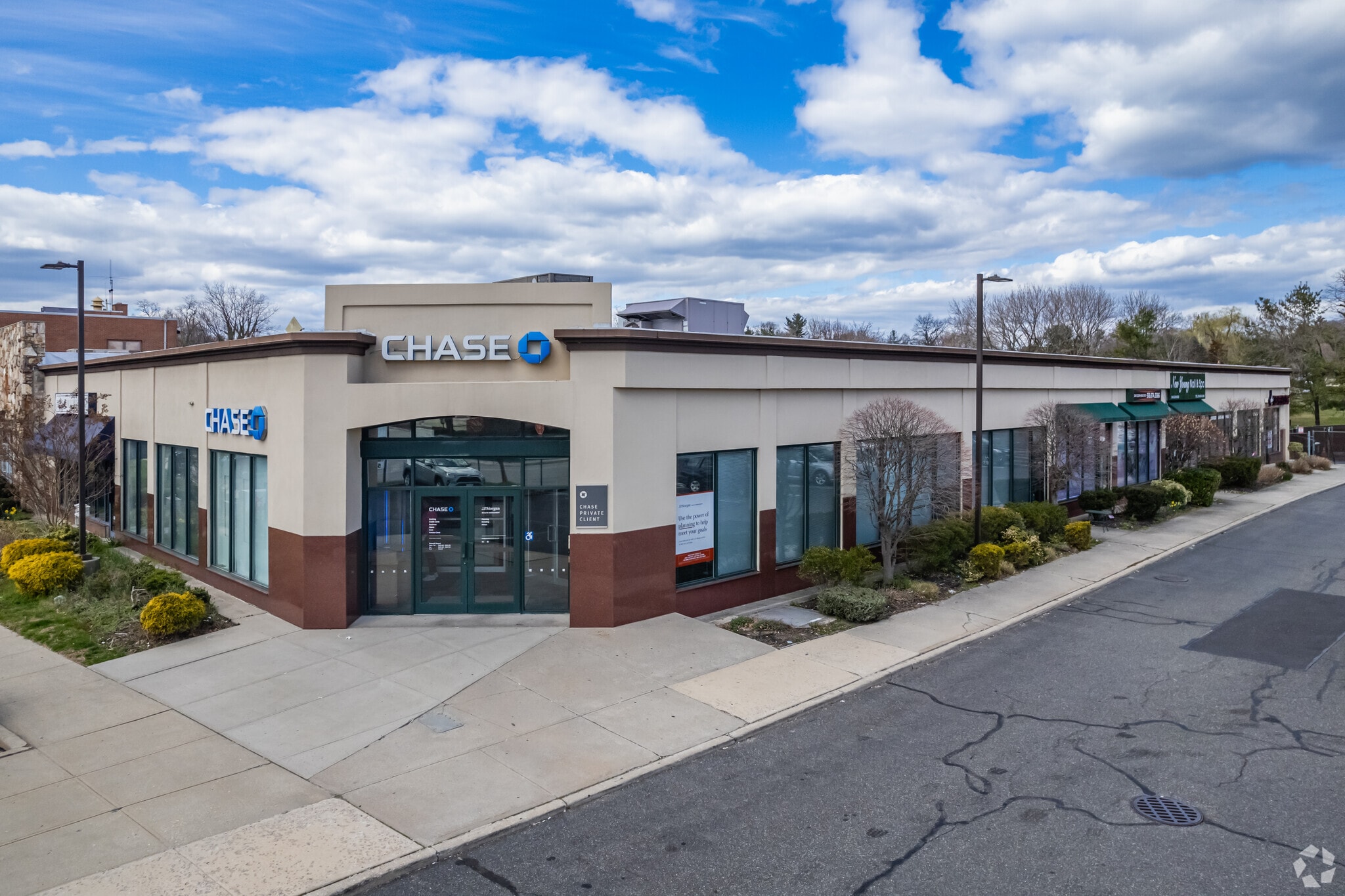 240 Glen Head Rd, Glen Head, NY for Rent