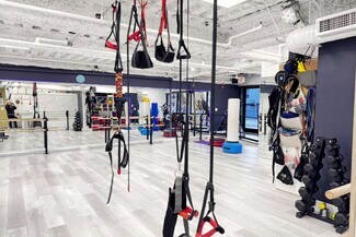 Beverly Hills, CA Retail - 200 N Robertson Blvd