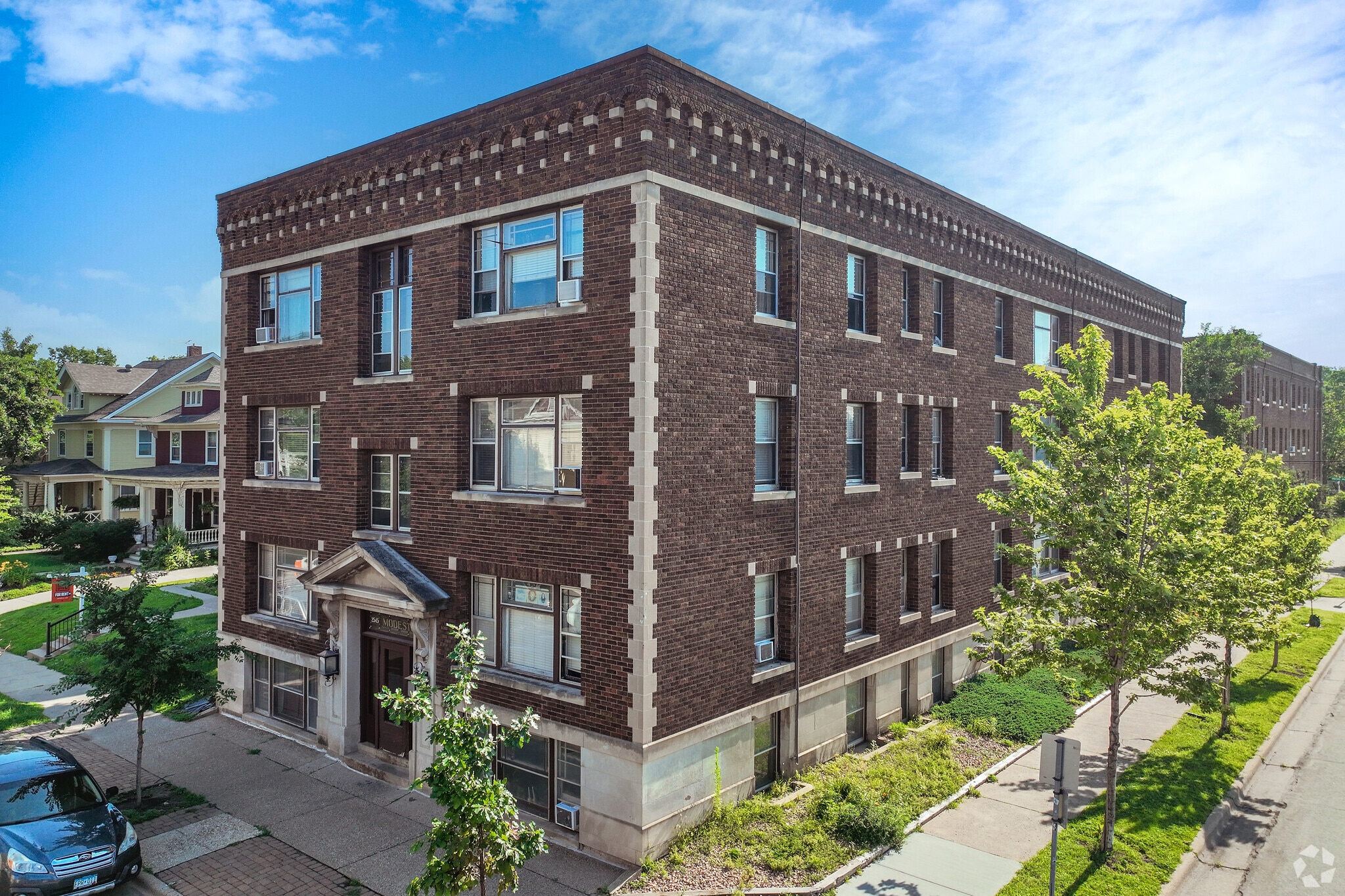 2545 Garfield Ave, Minneapolis, MN for Rent