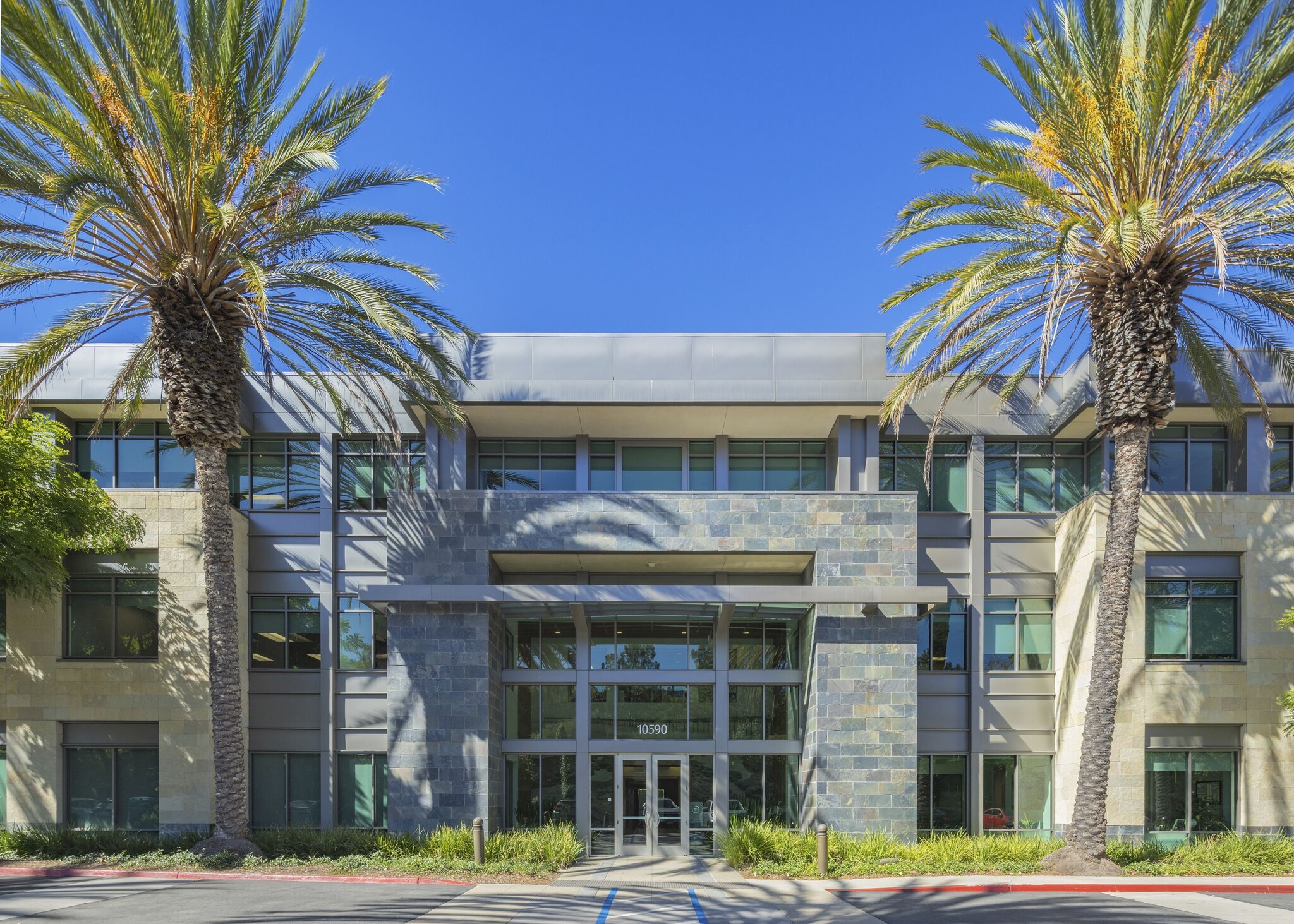 10590 W Ocean Air Dr, San Diego, CA for Rent