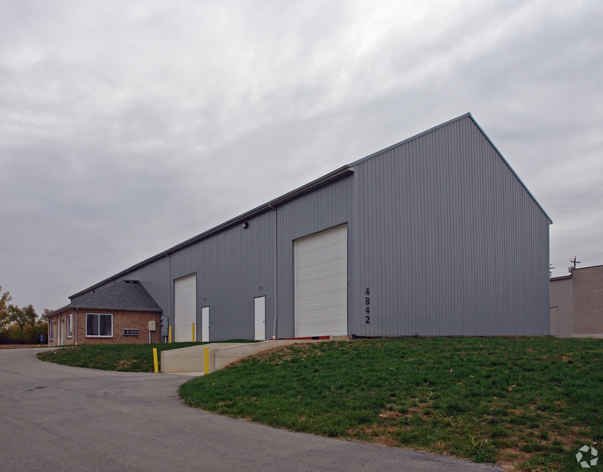 4842 Factory Dr, Fairfield, OH for Rent