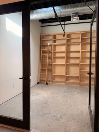 Houston, TX Retail - 1919 N Main St Houston, TX Retail - 1919 N Main St