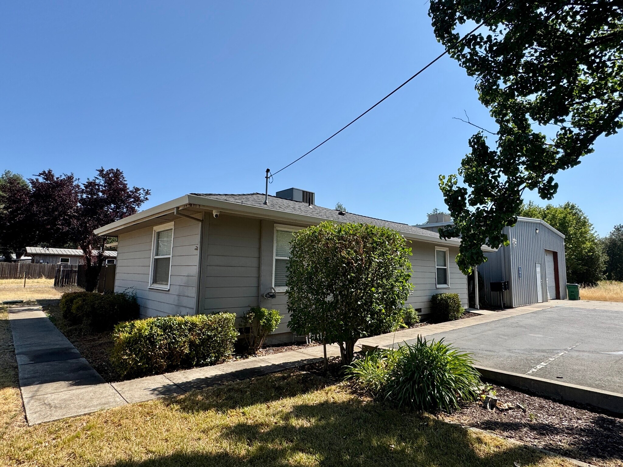 6799 Airport Rd, Redding, CA for Sale