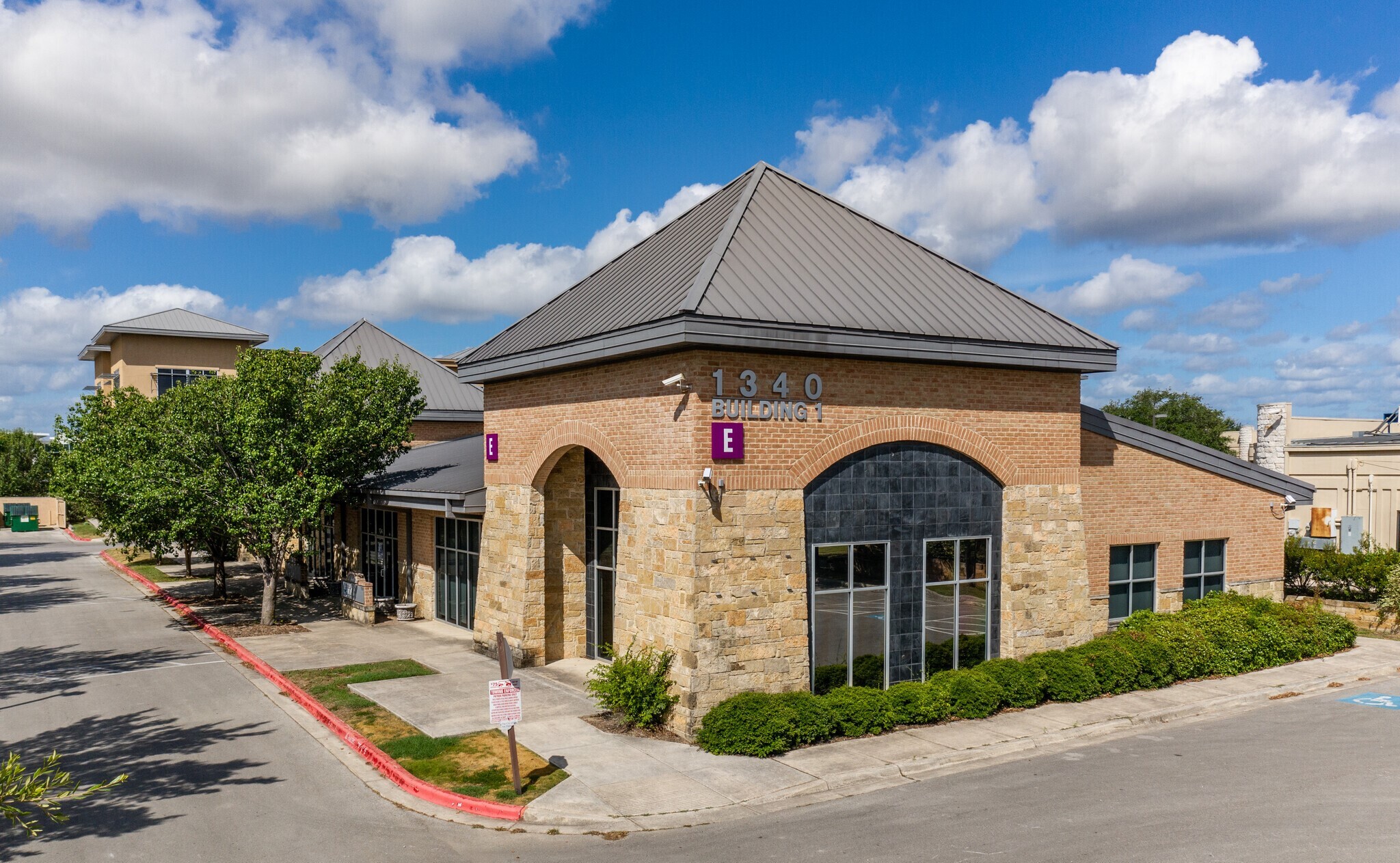 1340 Wonder World Dr, San Marcos, TX for Rent