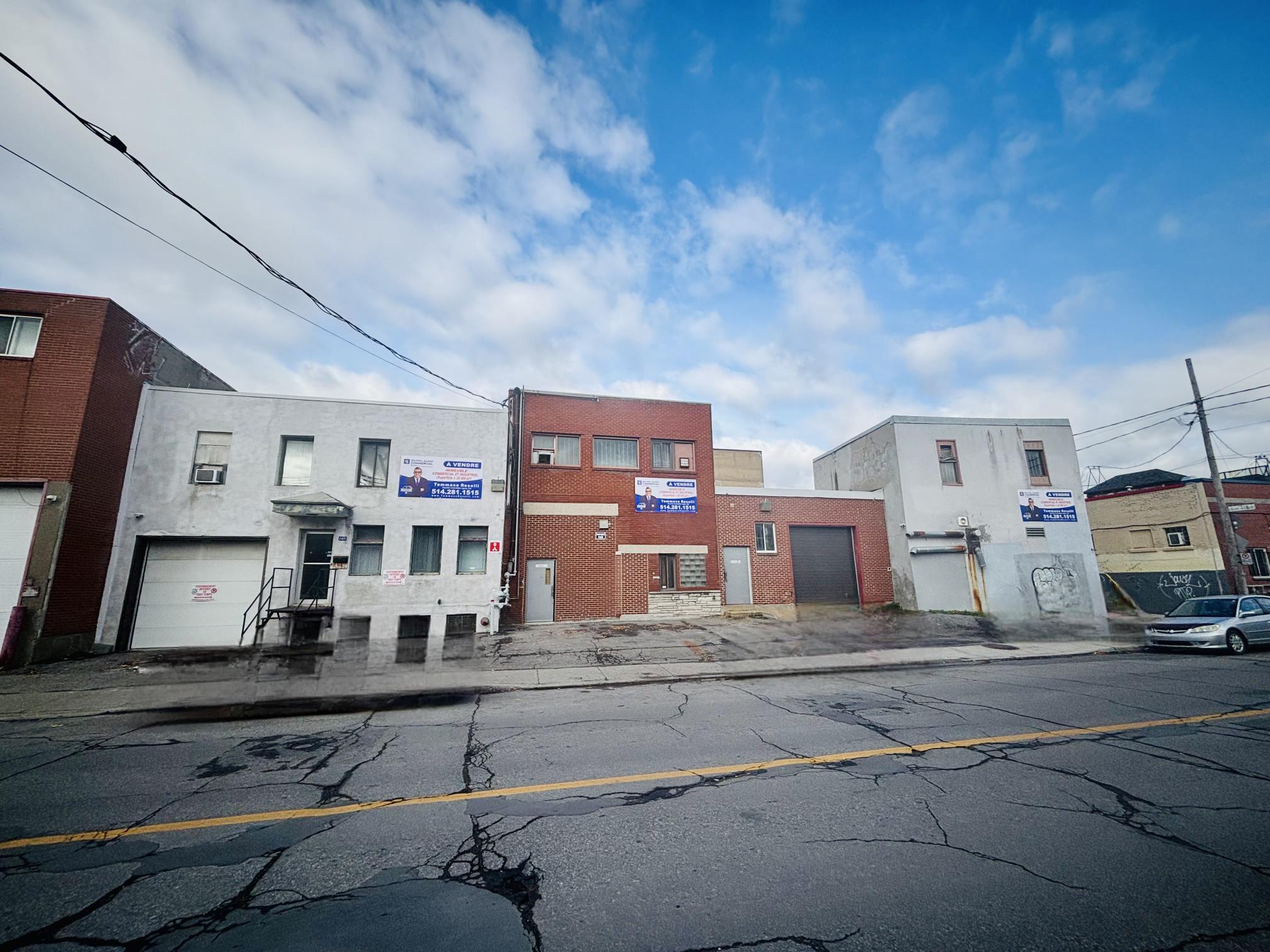 2425 Rue Holt, Montréal, QC for Sale