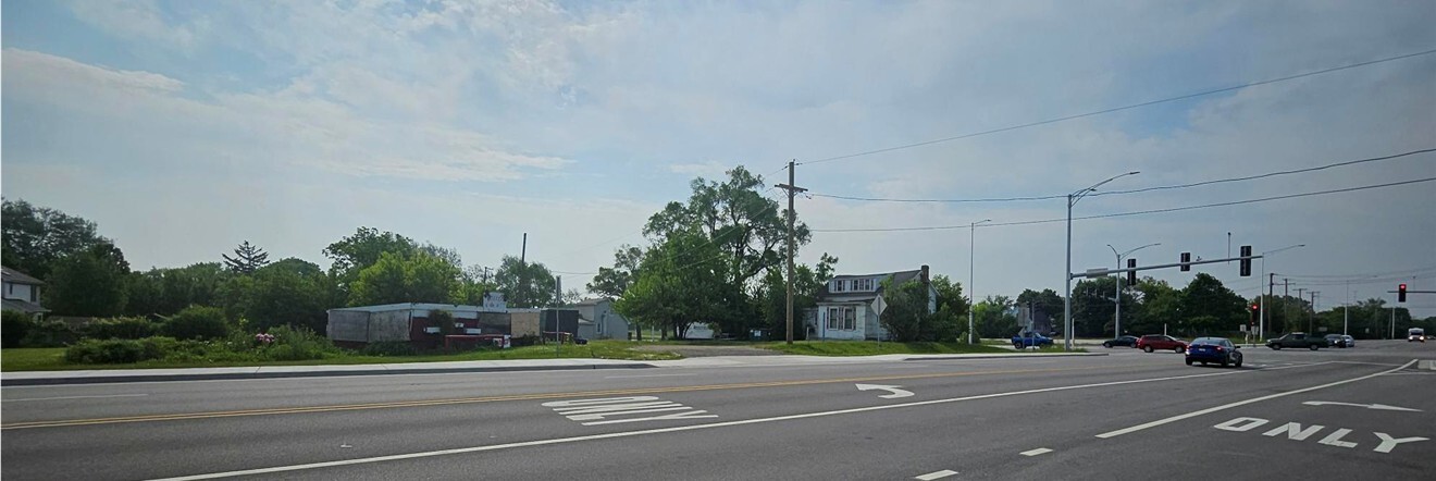 4476 Belvidere Rd, Gurnee, IL for Sale