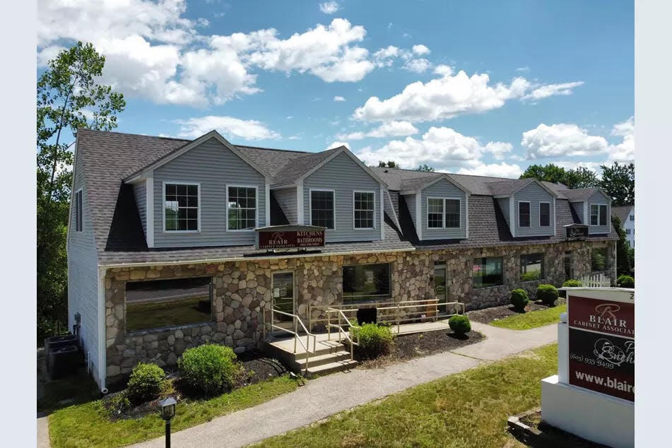 205 W River Rd, Hooksett, NH for Rent