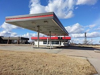 Emporia, KS Service Station - 1120 E 12th Ave