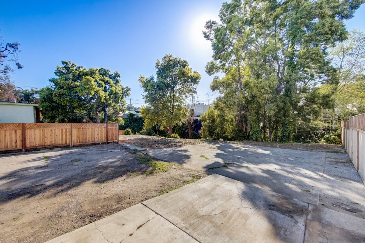 3435 Dimond Ave, Oakland, CA for Sale