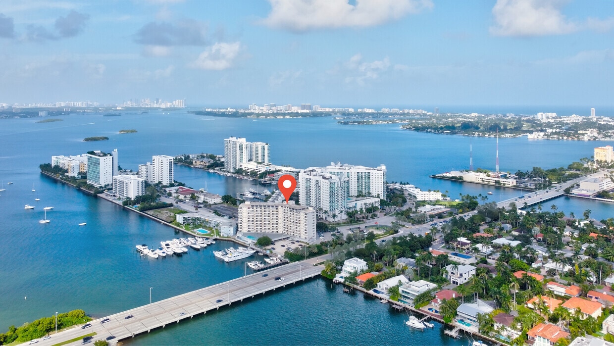 7904 West Dr, North Bay Village, FL for Sale