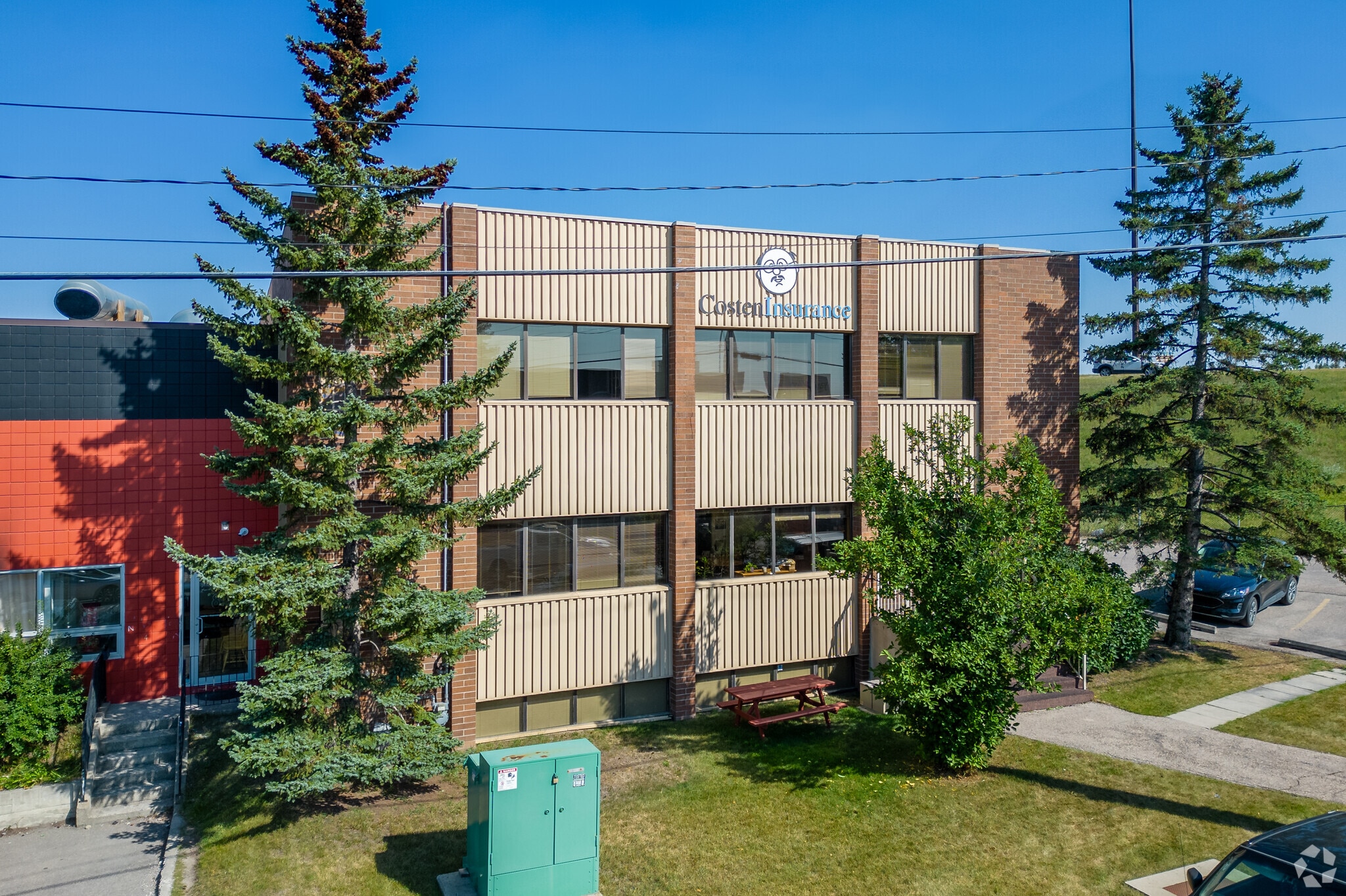 76 Skyline Cres NE, Calgary, AB for Sale