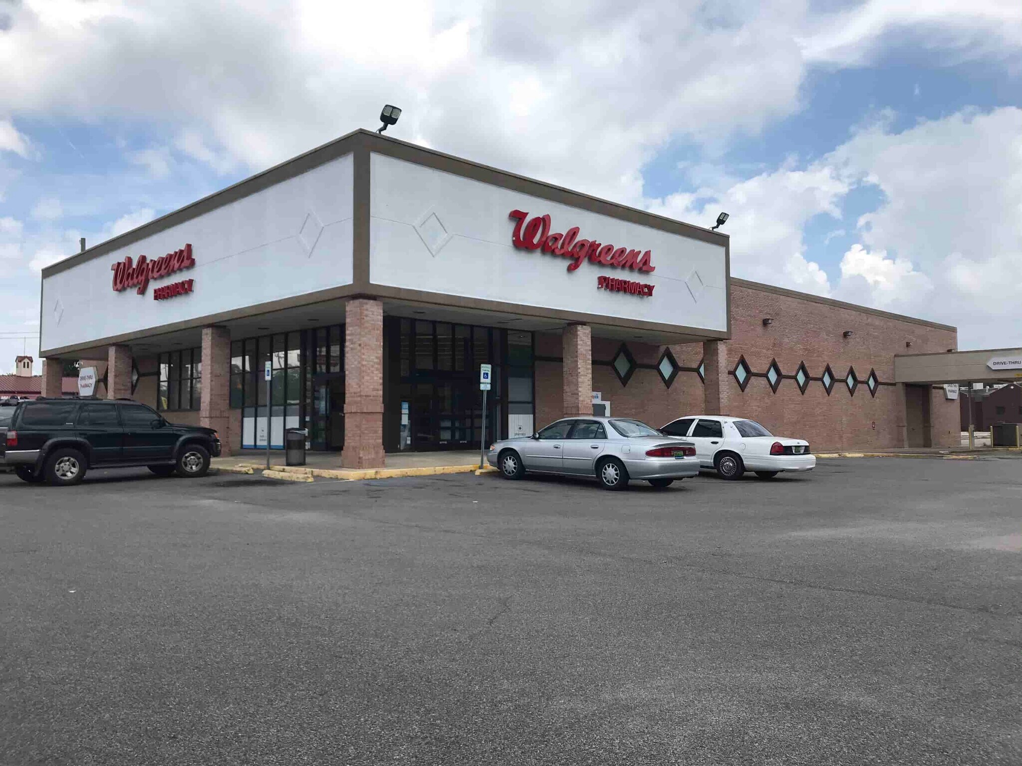 10 W Fairview Ave, Montgomery, AL for Rent