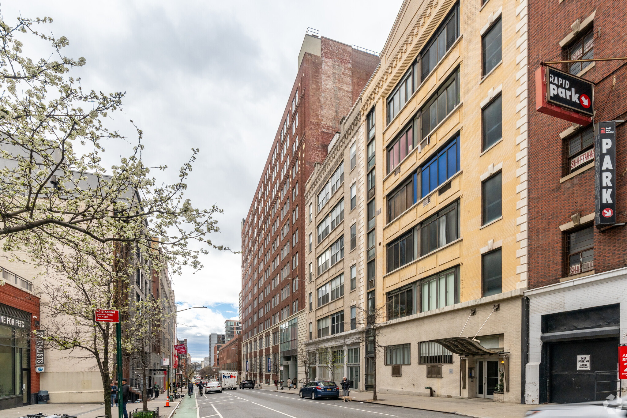 423 W 55th St, New York, NY for Rent