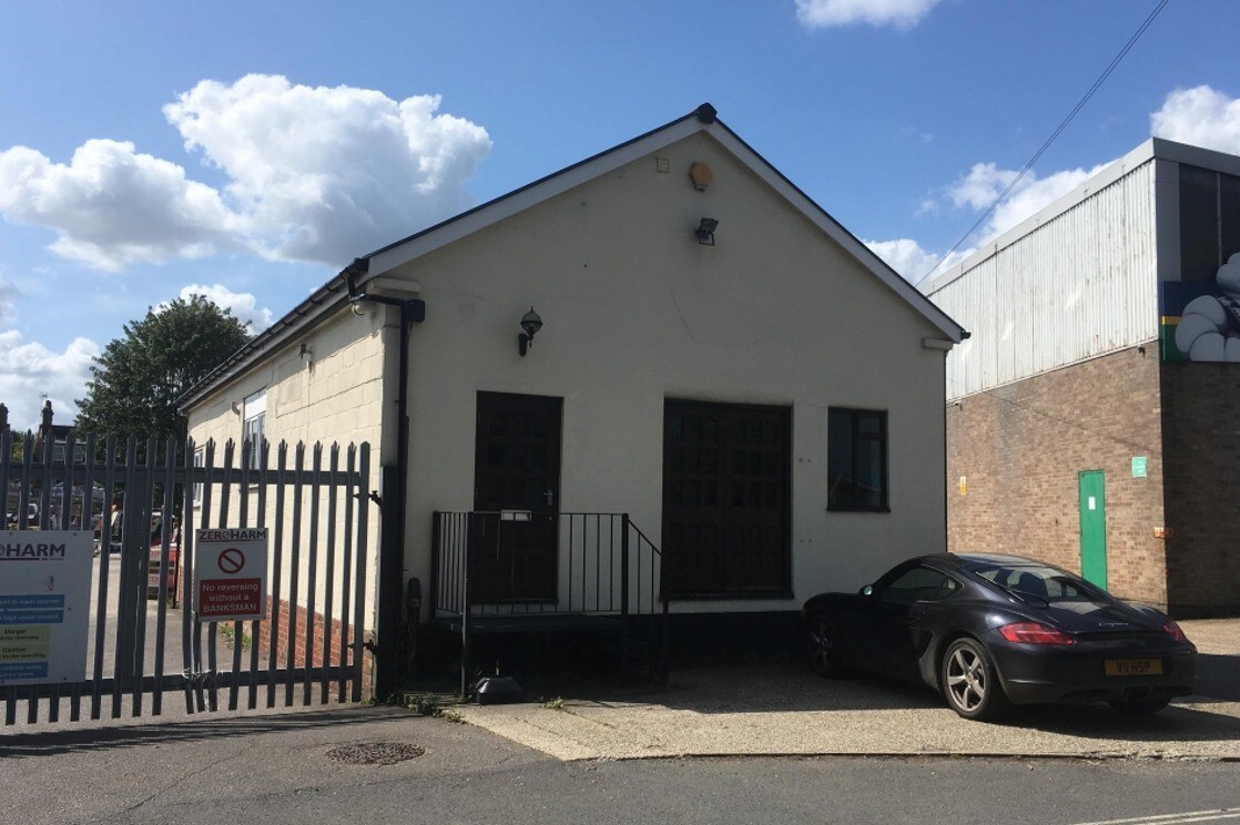 Nightingale Rd, Horsham, WSX for Rent