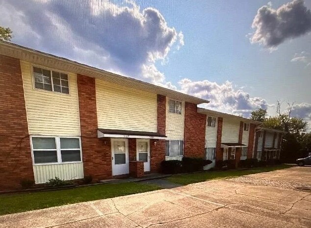 5031 W Pea Ridge Rd, Huntington, WV for Sale