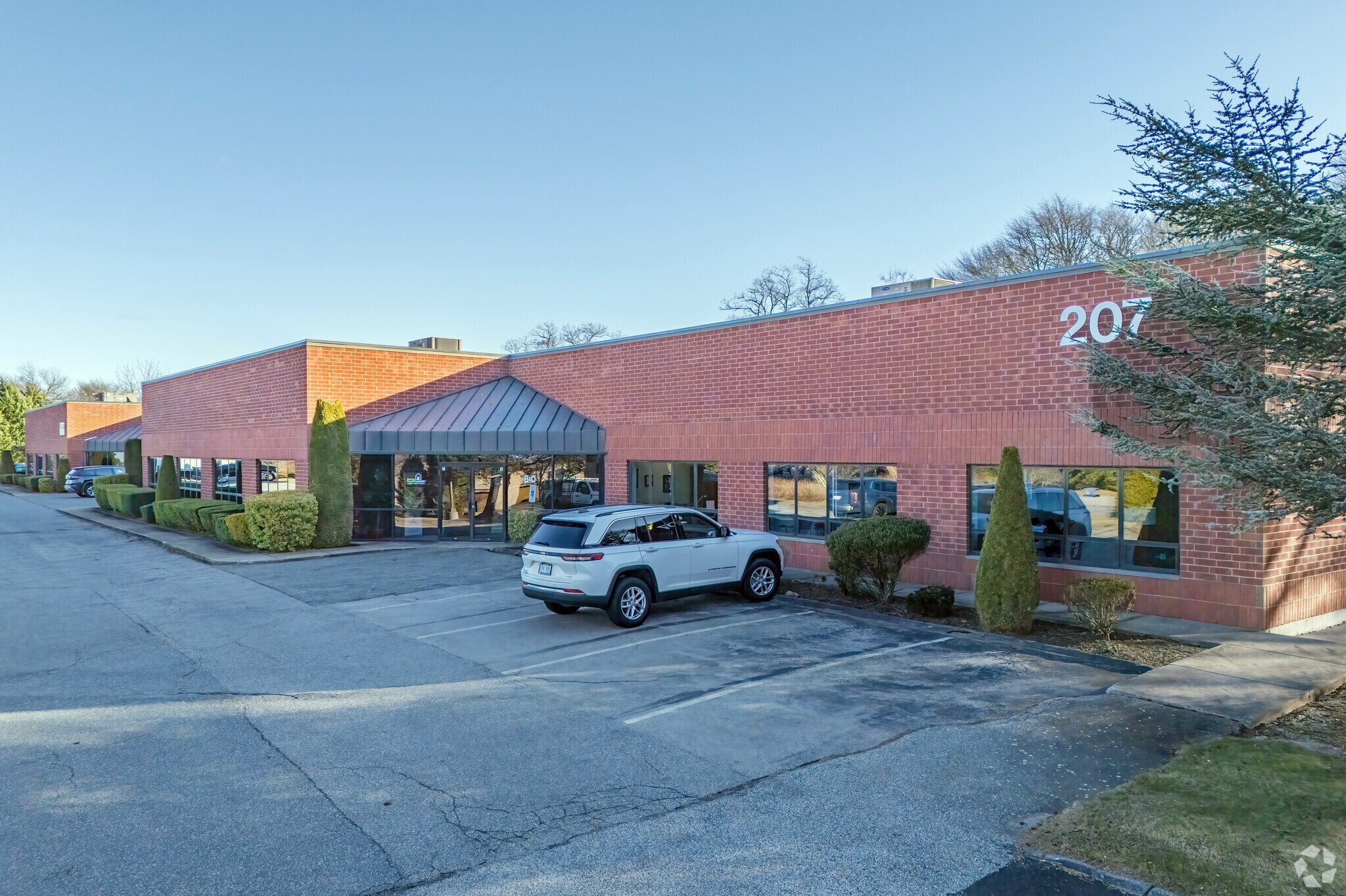 207 Highpoint Ave, Portsmouth, RI for Rent