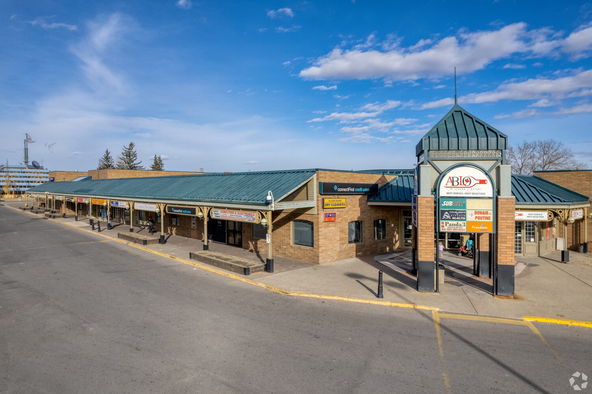 2640 52nd St NE, Calgary, AB for Rent