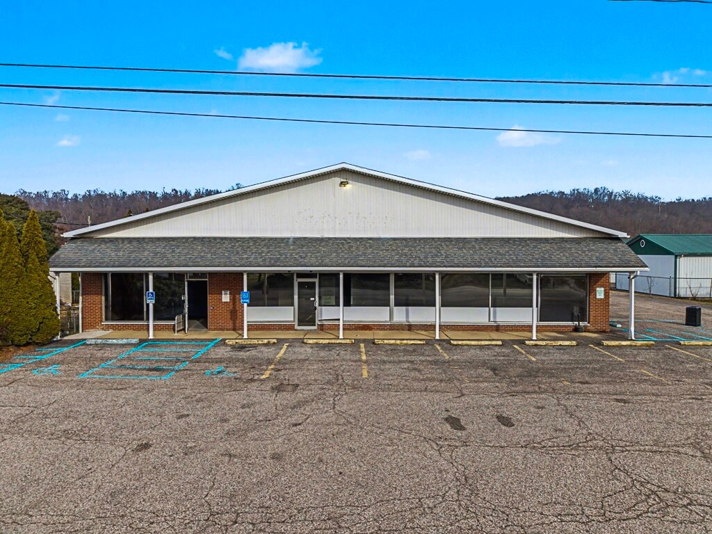 2906 Washington Blvd, Belpre, OH for Sale