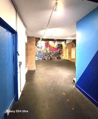New York, NY Office/Retail - 411 W 39th St