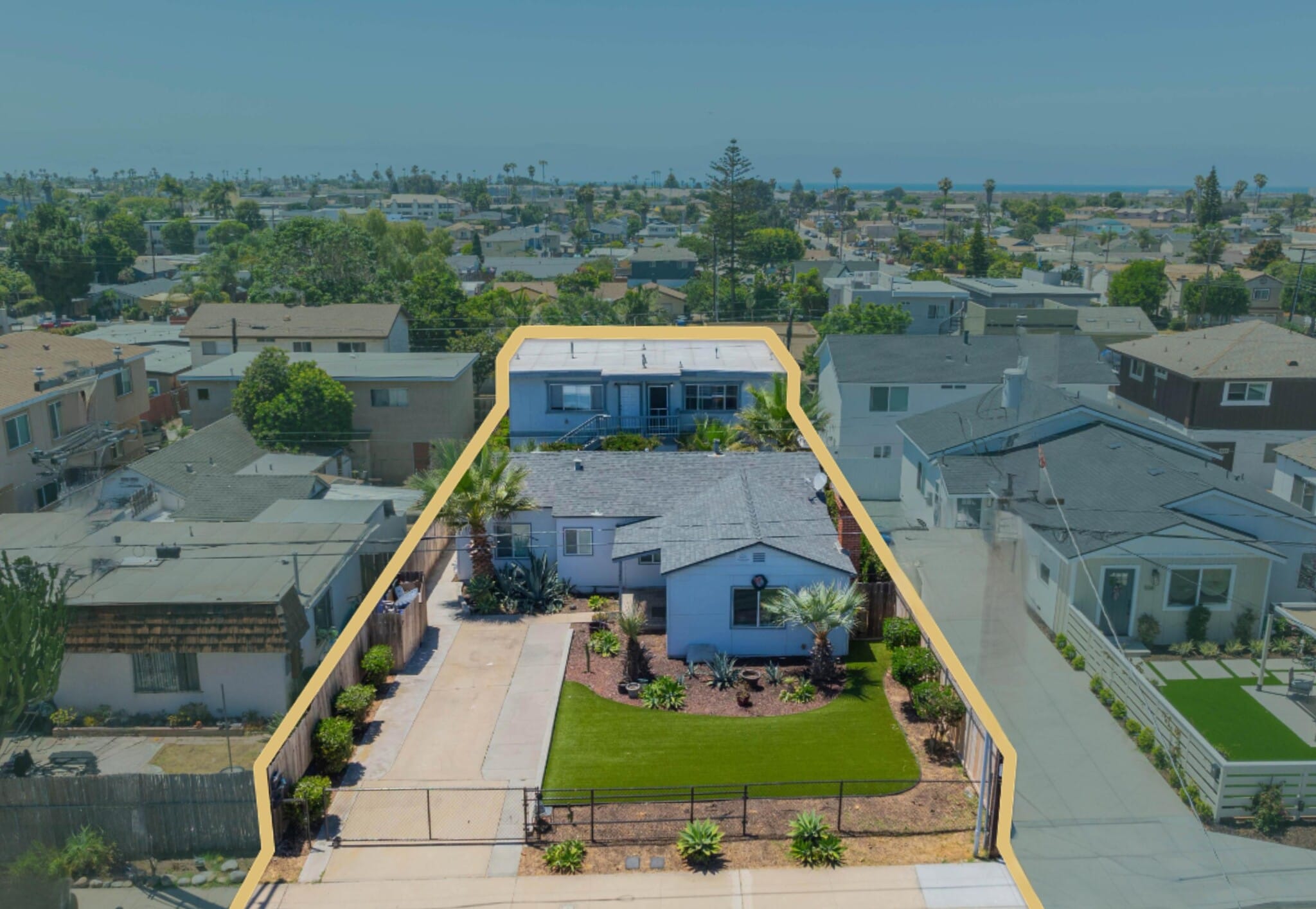 562-564 11th St, Imperial Beach, CA for Sale