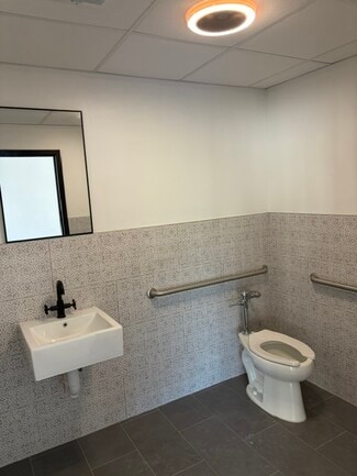 Closter, NJ Retail - 273 Closter Dock Rd