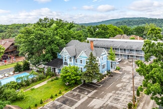 Wisconsin Dells, WI Hospitality - 910 River Rd