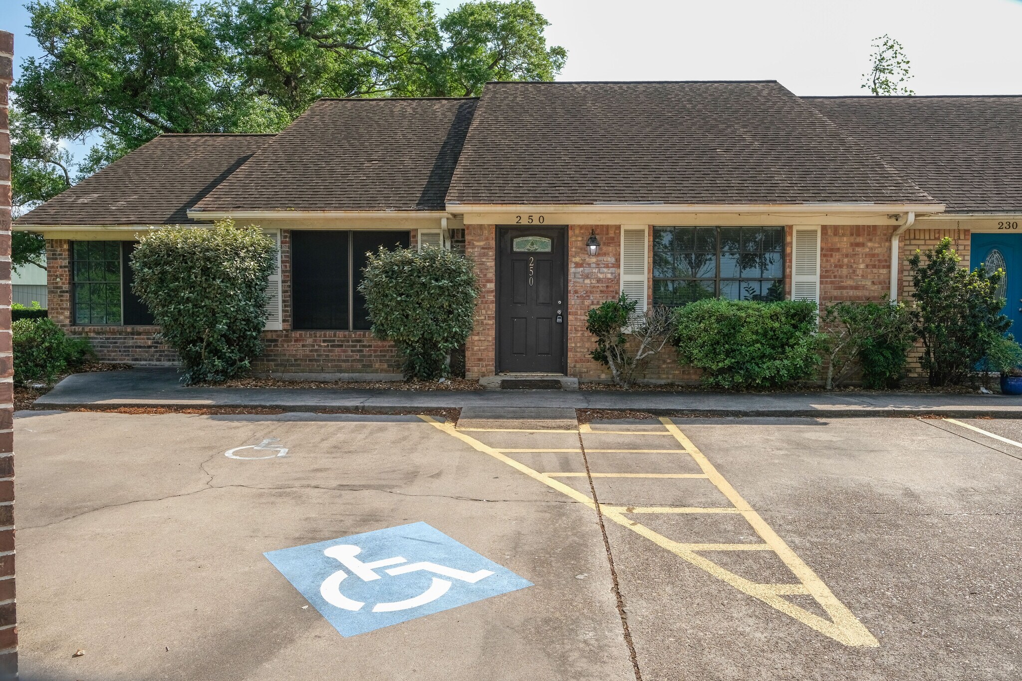 115 N Dixie Dr, Lake Jackson, TX for Rent