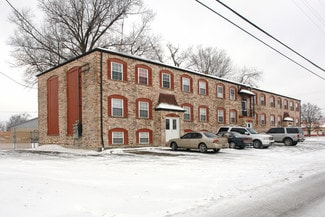 Louisville, KY Apartments - 4300-4304 Lynnview Dr Louisville, KY Apartments - 4300-4304 Lynnview Dr