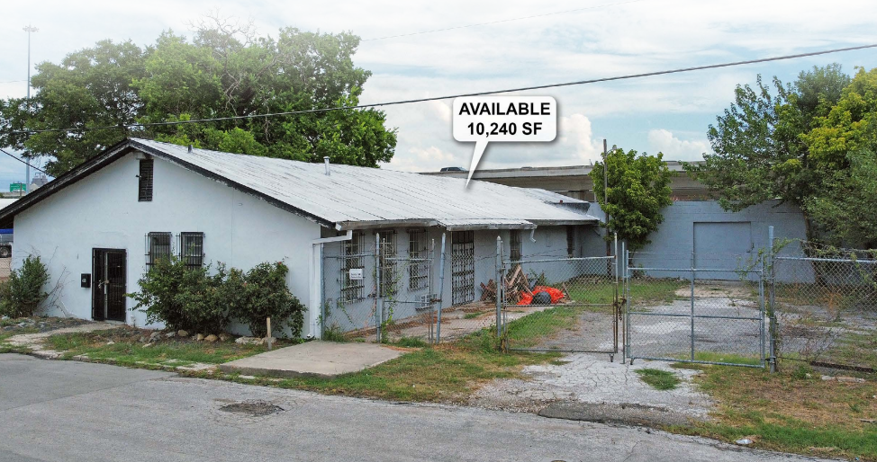 438 Lombrano St, San Antonio, TX for Rent