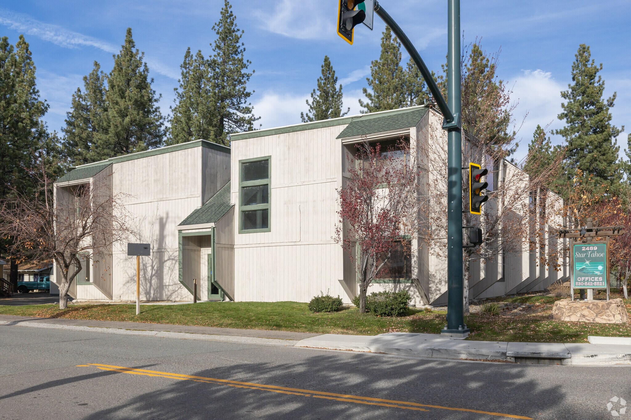 2489 Lake Tahoe Blvd, South Lake Tahoe, CA for Rent