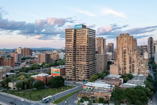Montréal, QC Office - 300 Rue Léo-Pariseau