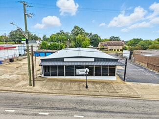 Gladewater, TX Freestanding - 208 N Main St