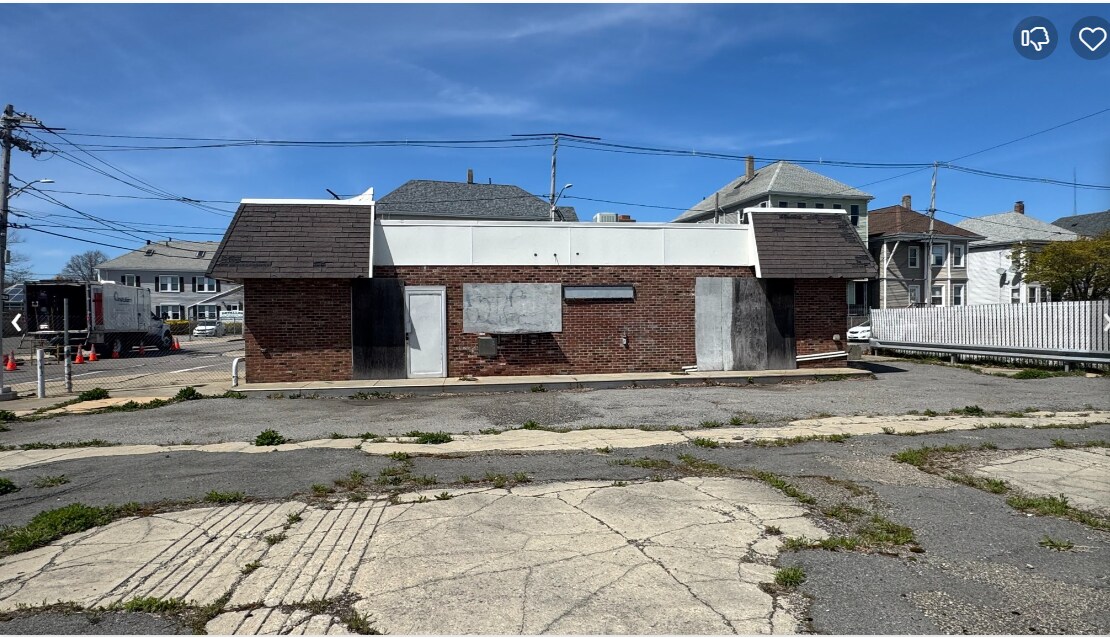 1253 Cove Rd, New Bedford, MA for Sale