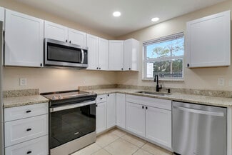 Stuart, FL Apartments - 2767 SE Normand St