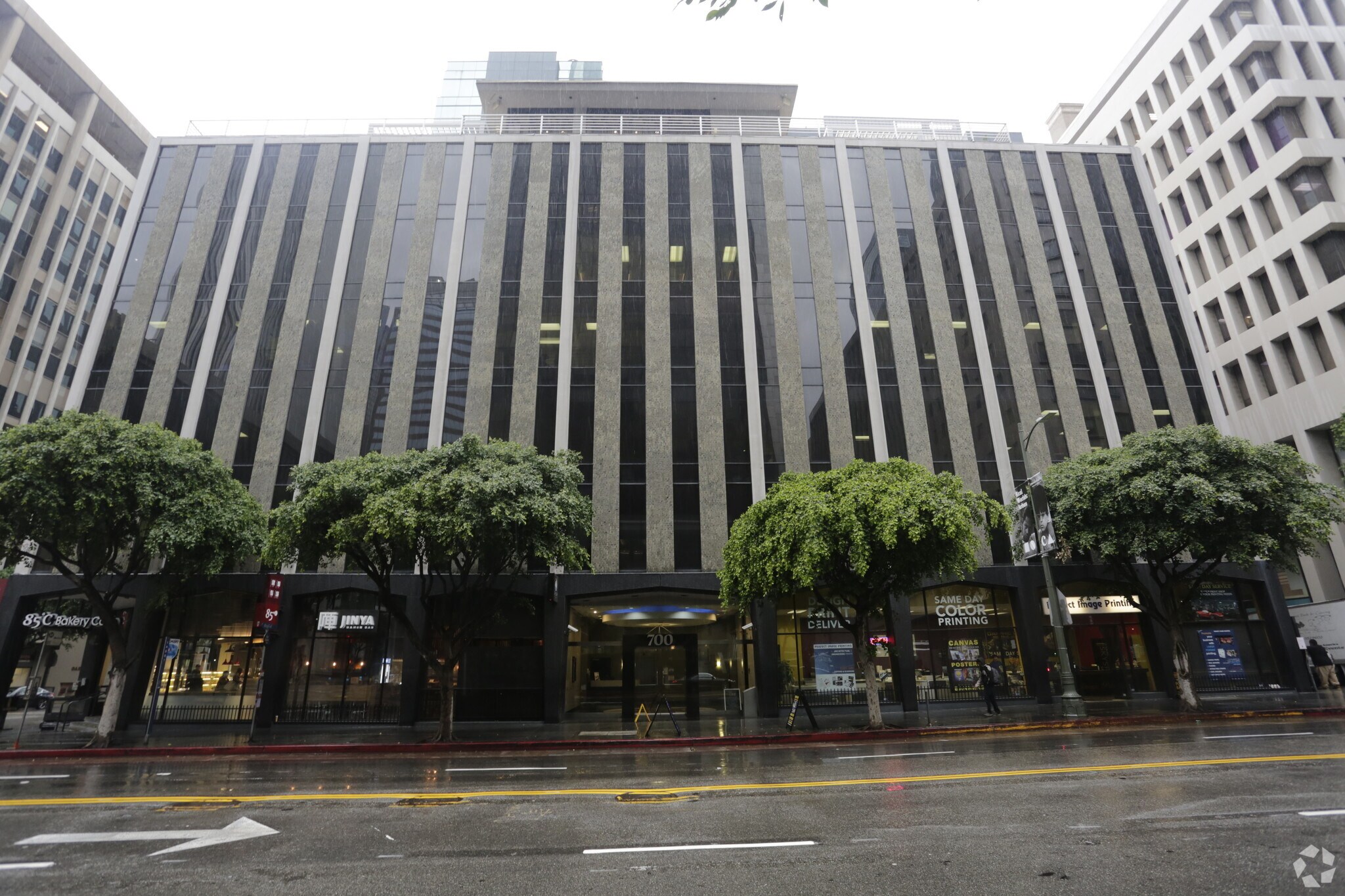 700 Wilshire Blvd, Los Angeles, CA for Rent
