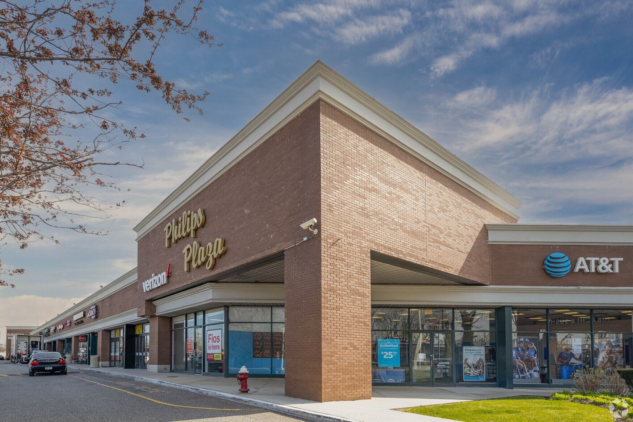 601-693 Sunrise Hwy, Lynbrook, NY for Rent