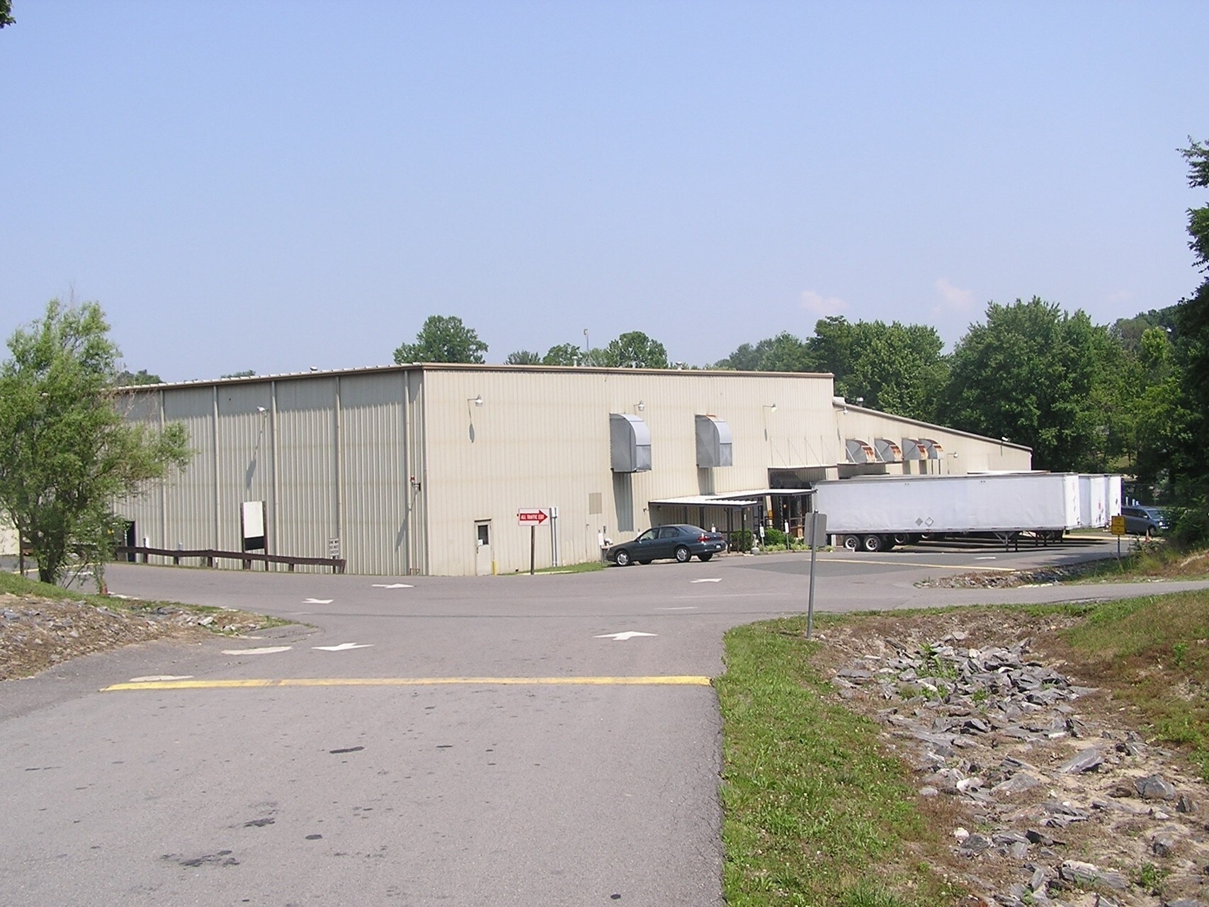 915-917 Newsome St, Mount Airy, NC for Rent