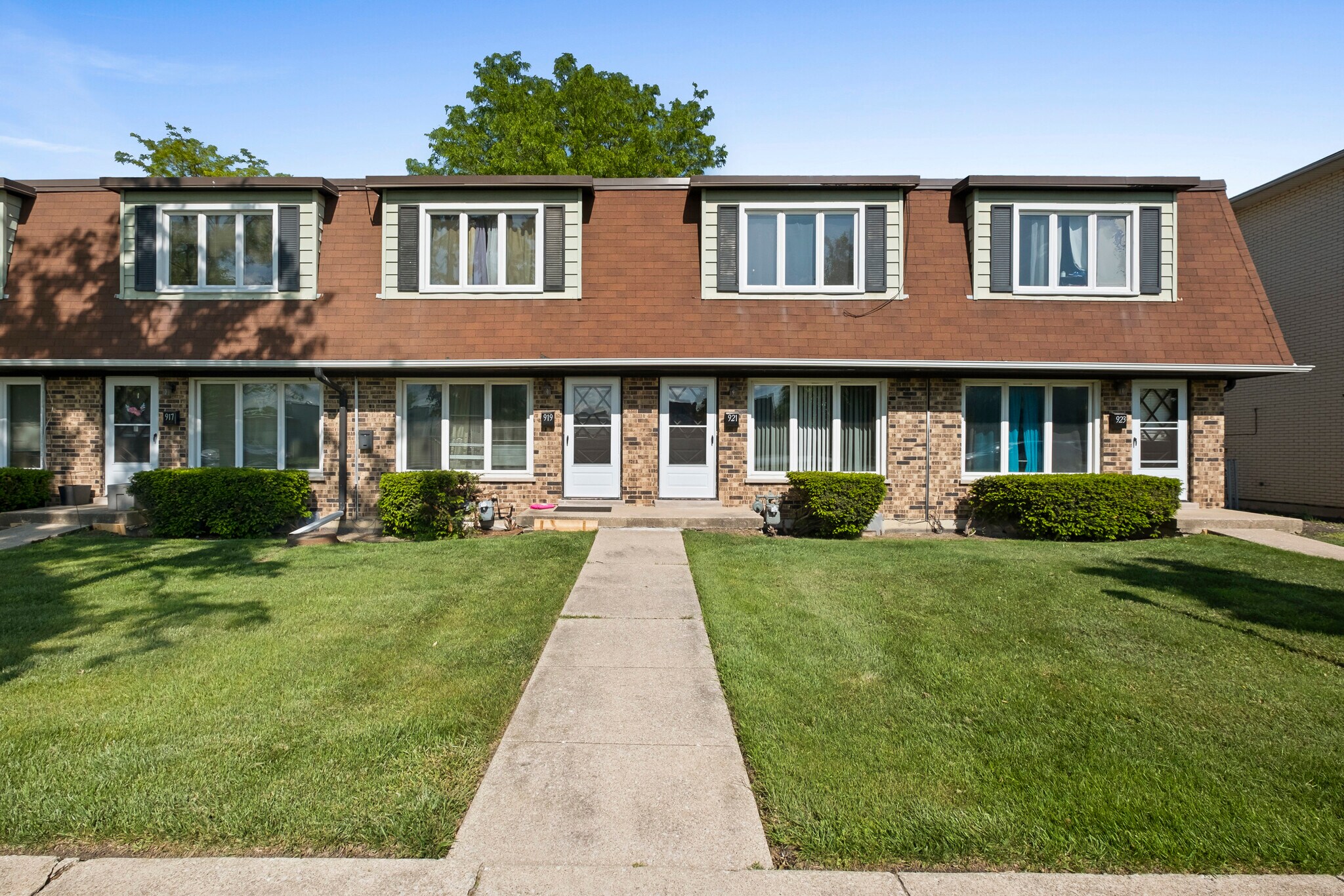 921 S La Grange Rd, La Grange, IL for Sale